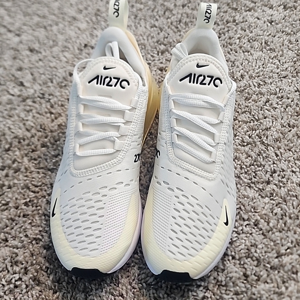 NIB Nike Airmax 270 Biege & Black